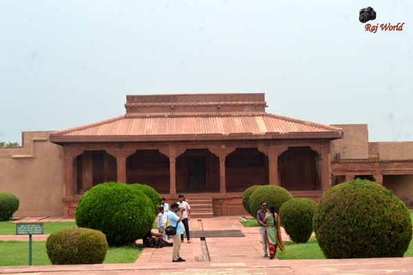 Diwan -E- Aam