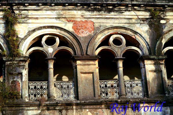 Mahishadal Raj Bari (Old)