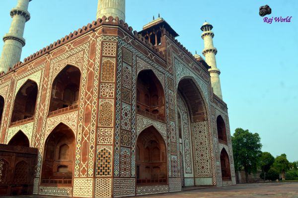 Jahangir Gate