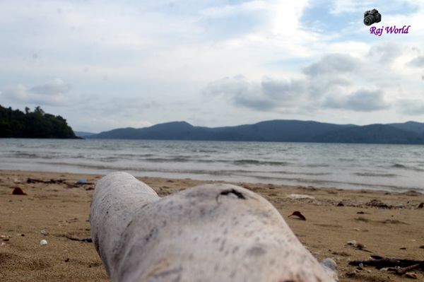 Munda Pahad Beach