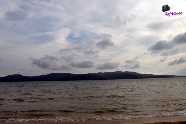 Munda Pahad Beach
