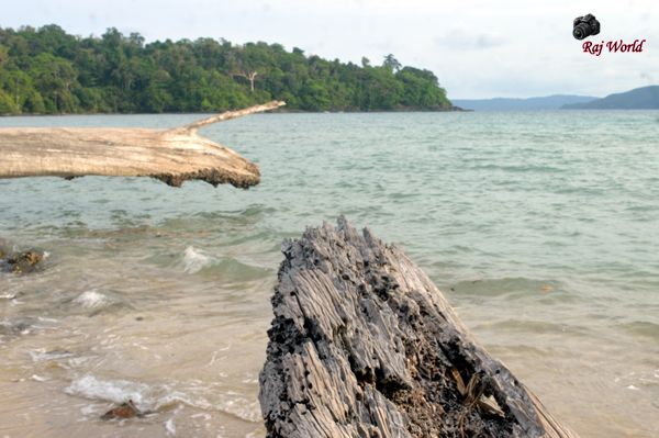 Munda Pahad Beach
