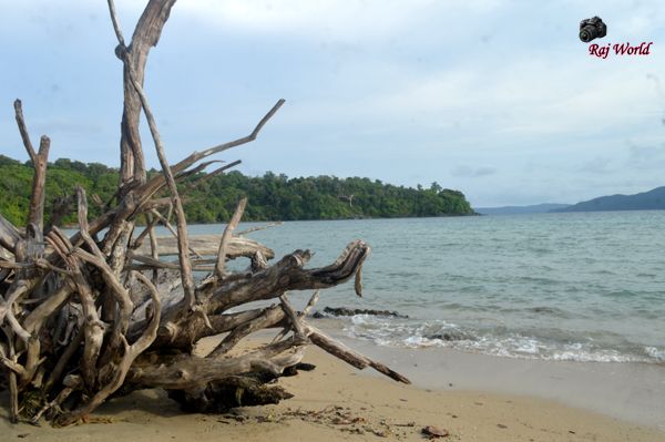 Munda Pahad Beach