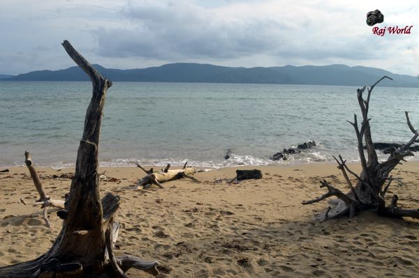 Munda Pahad Beach